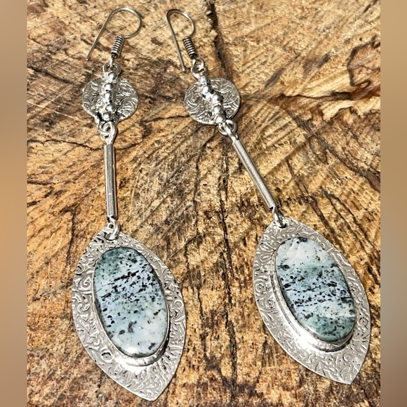 K2 Jasper in Granite Earrinngs 3 1/4” - Picture 4 of 8